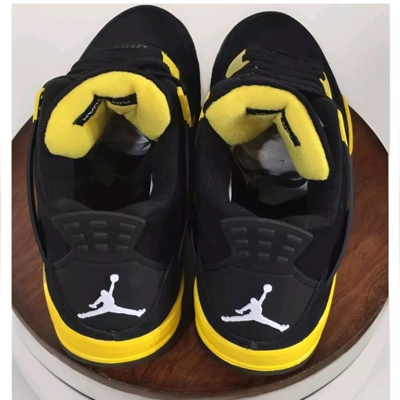 Nike Air Jordan 4 Retro Thunder DH6927-017 Men US 10/ Women size 11.5 New In Box - Picture 9 of 16